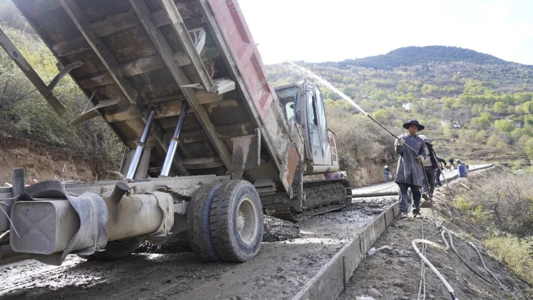 梭坡乡公路建设突破90%！最后800米冲刺，精品工程如何炼成？  第4张
