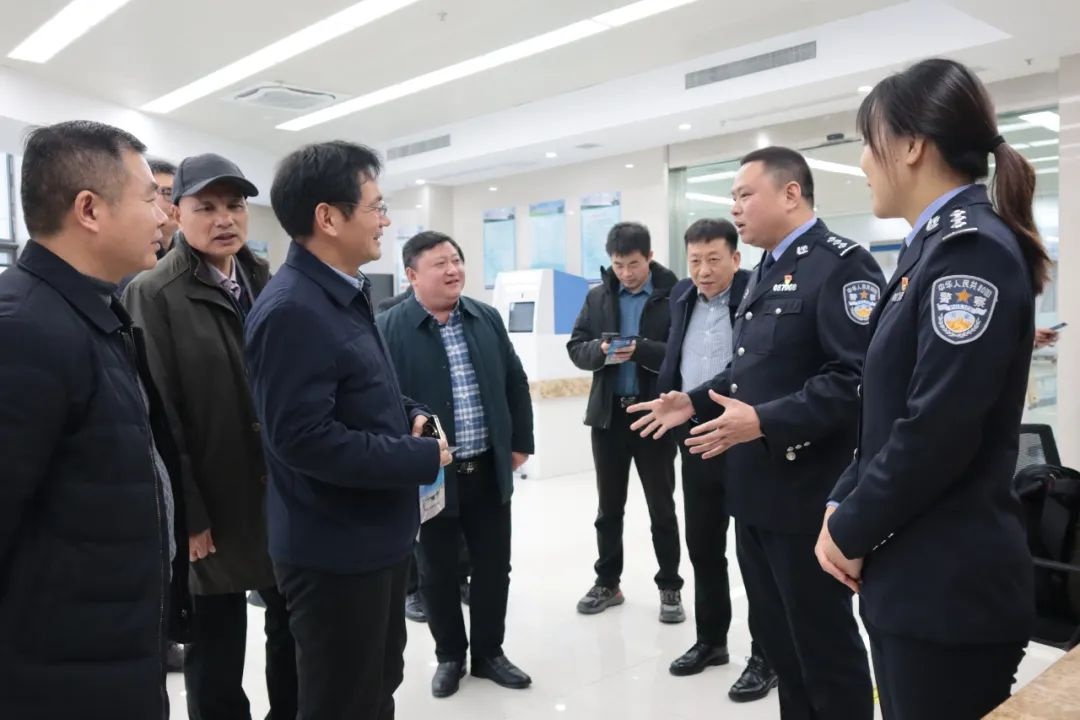 惊人！淮安市洪泽分局公安政务改革，73项业务一窗通办覆盖率超90％？  第4张