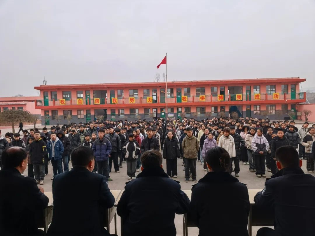 卜宜所民警校园讲交通安全，这些知识你真的了解吗？  第2张