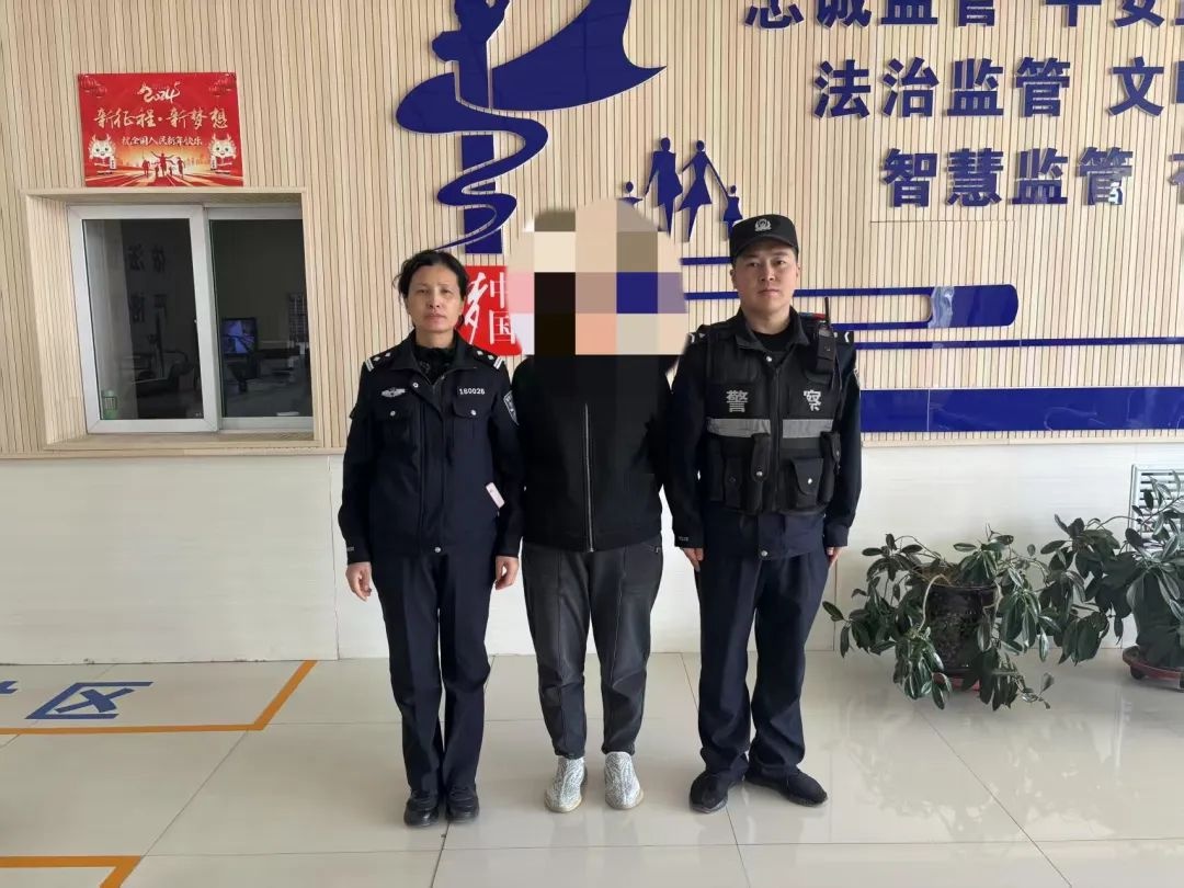 天呐！永宁县商场多件新款衣服被盗，警方如何成功侦破此案？  第2张