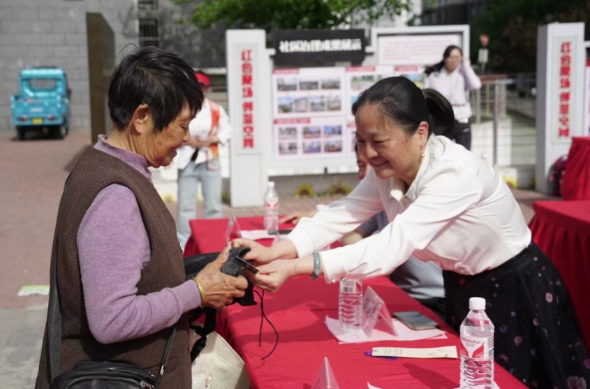 妇幼健康宣传震撼来袭！400余人共赴这场关乎未来的盛会，你参与了吗？  第2张