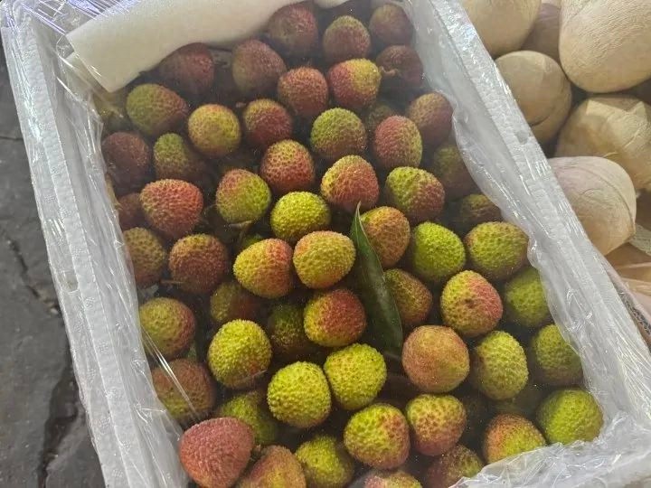 荔枝价格暴跌40%！从7字头跌到4字头，还会更便宜？