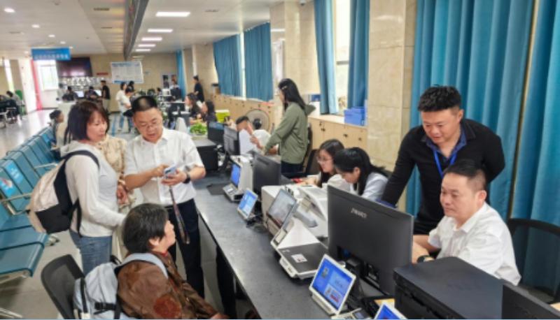 5月14日溆浦县人社局开展专项活动？现场直击办事堵点难点  第2张