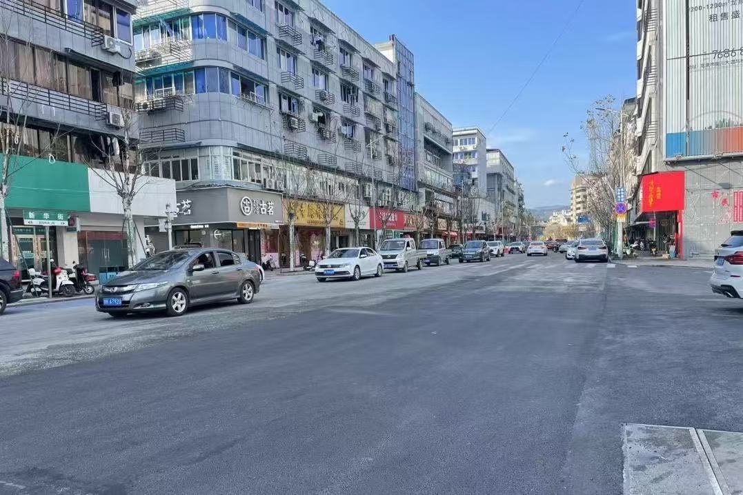 城区道路破损存隐患！龙泉市建设局如何保障市民出行安全？  第3张