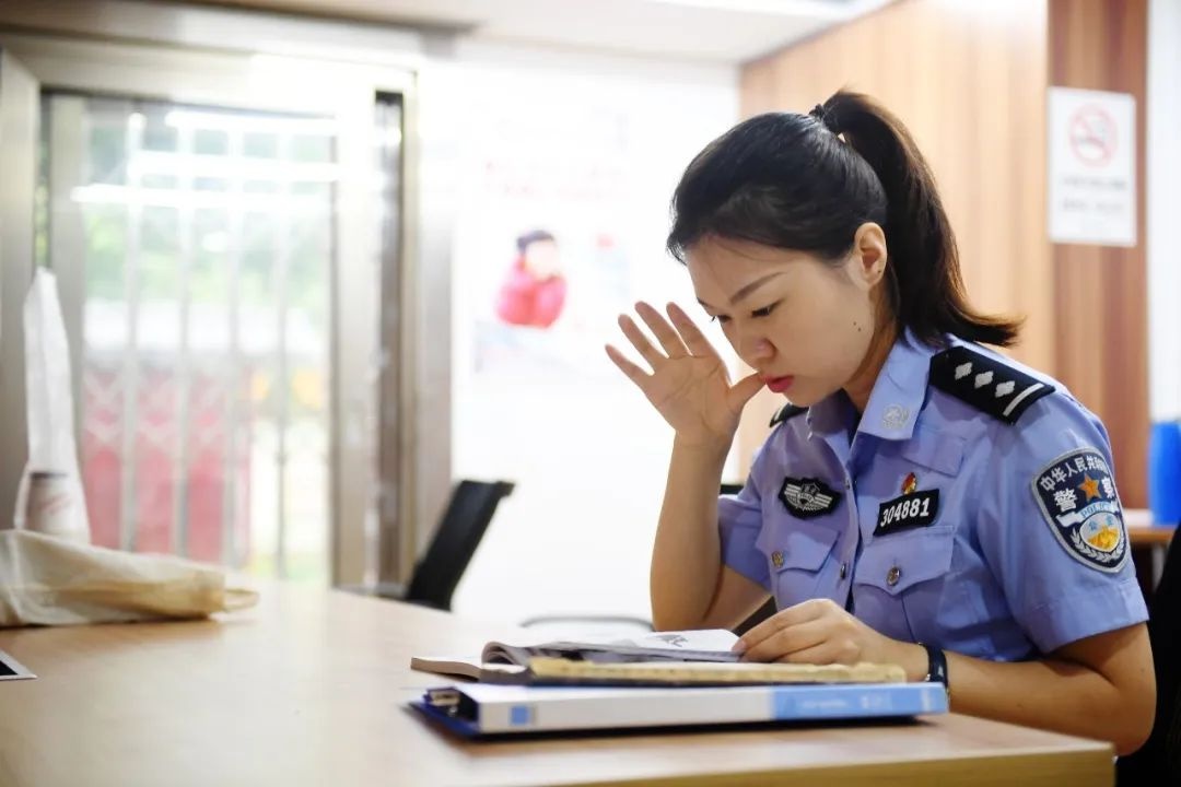扎根基层十余载！何巧凭啥能获全国道德模范等多项荣誉？  第2张