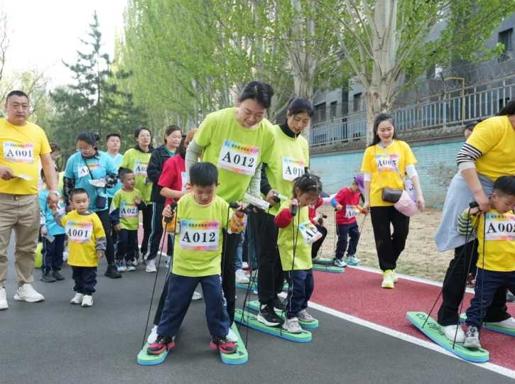 5月14日超百组家庭嗨翻赛罕区！亲子马拉松为何如此火？  第2张