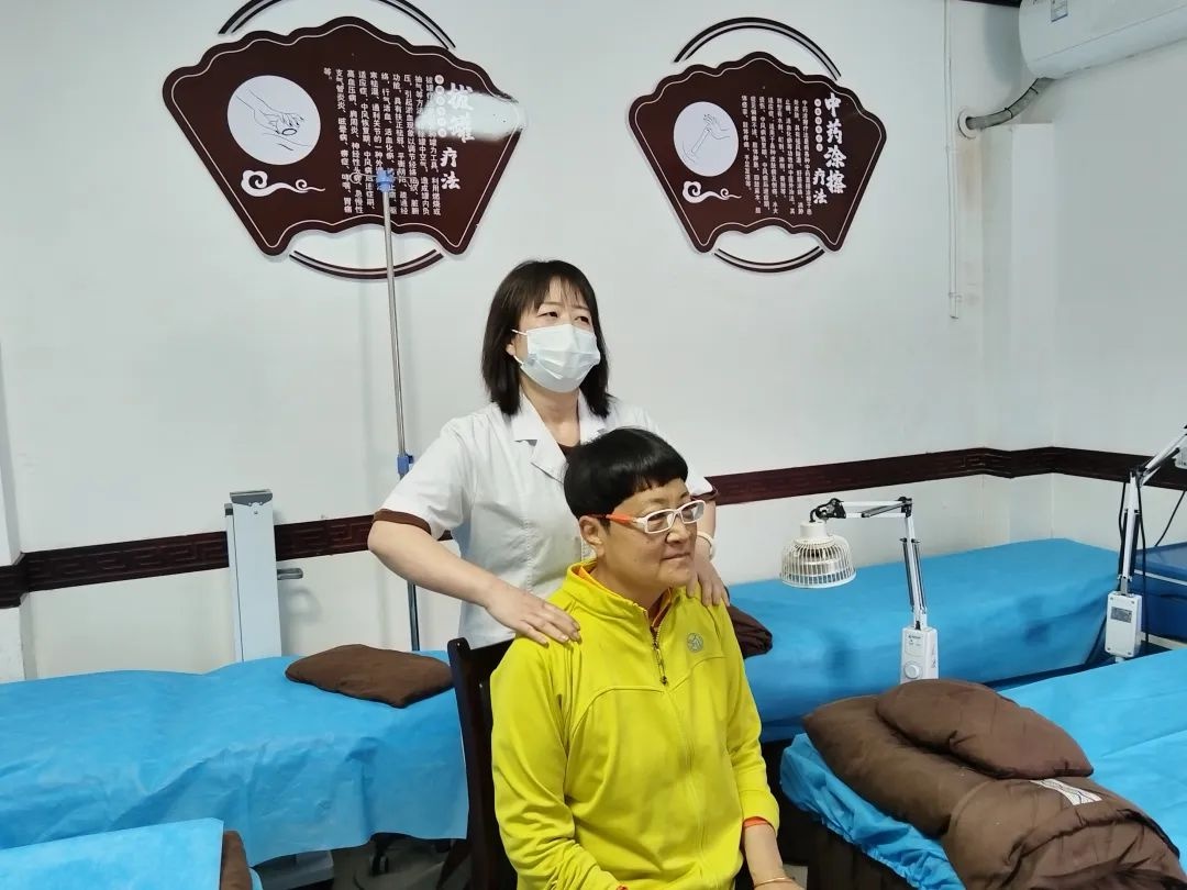 山区医生与群众双向奔赴！这份特别礼物背后藏着啥温情故事？  第5张