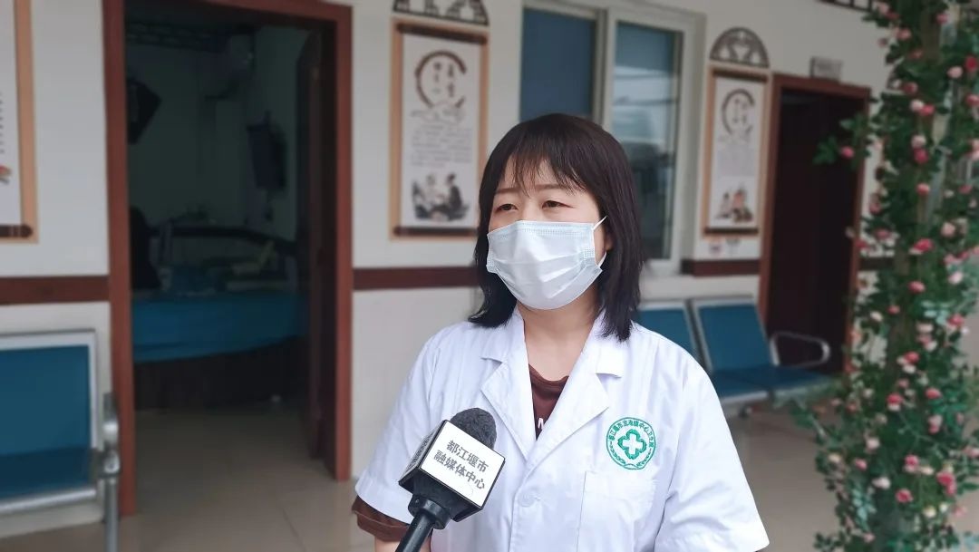 山区医生与群众双向奔赴！这份特别礼物背后藏着啥温情故事？  第8张