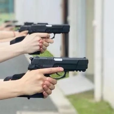 春节将至，昆山警营里的‘神秘小伙伴’如何守护平安？揭秘对讲机与笔记本的春节使命  第10张