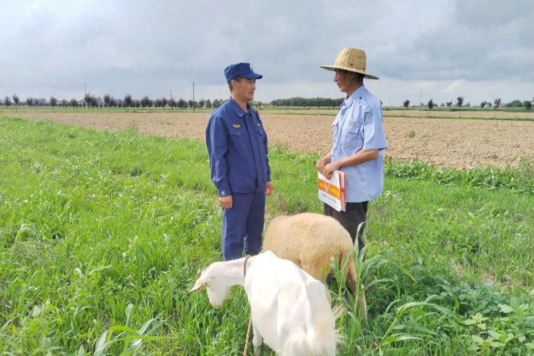 邻里纠纷一触即发，义警如何巧妙化解？宁县庆枫中队的故事告诉你  第1张