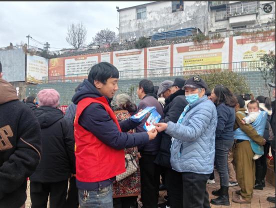 春节临近，禁毒宣传为何如此重要？守护乡村安宁，远离毒品诱惑  第2张
