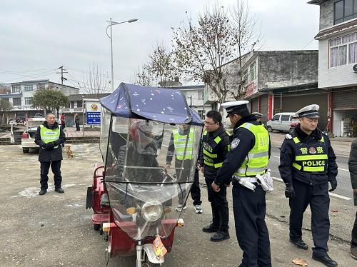 年关将至，红星镇严查交通违法！你的出行安全有保障了吗？  第2张