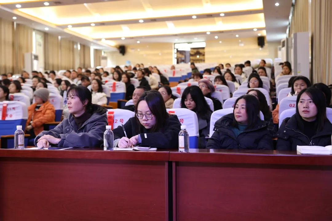 家庭教育培训会大揭秘：如何解锁亲子沟通的幸福密码？  第3张