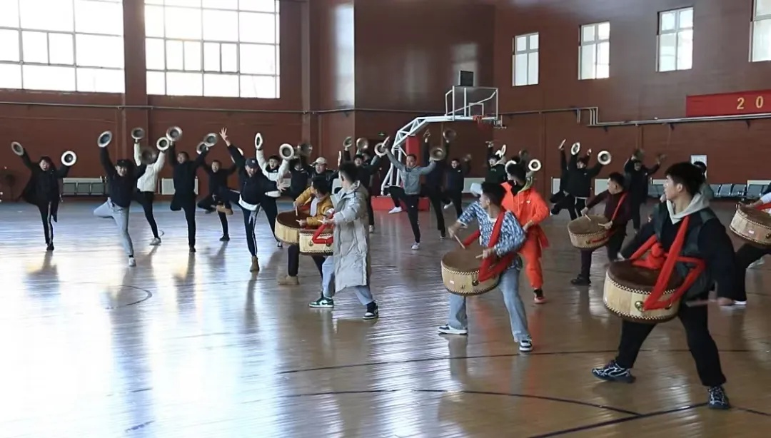 榆阳区春节秧歌队排练现场曝光！首次亮相的榆阳对鼓能否惊艳全场？  第2张