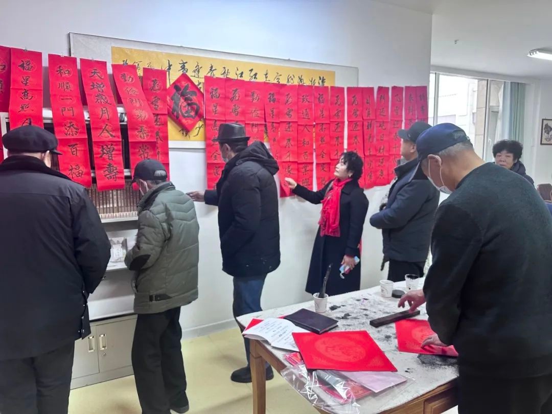 春节将至，城北街道中天健社区如何用春联书写浓浓年味？  第3张
