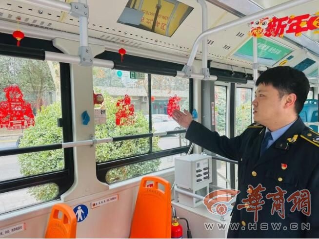 西安5路公交车变身春节文化大巴！你见过关中八大怪的剪纸吗？  第3张