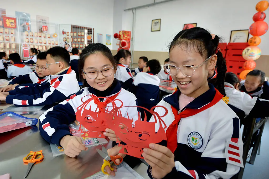 石家庄小学开学季惊现哪吒潮！孩子们为何纷纷化身小哪吒？  第3张