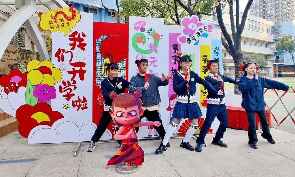 石家庄小学开学季惊现哪吒潮！孩子们为何纷纷化身小哪吒？  第6张