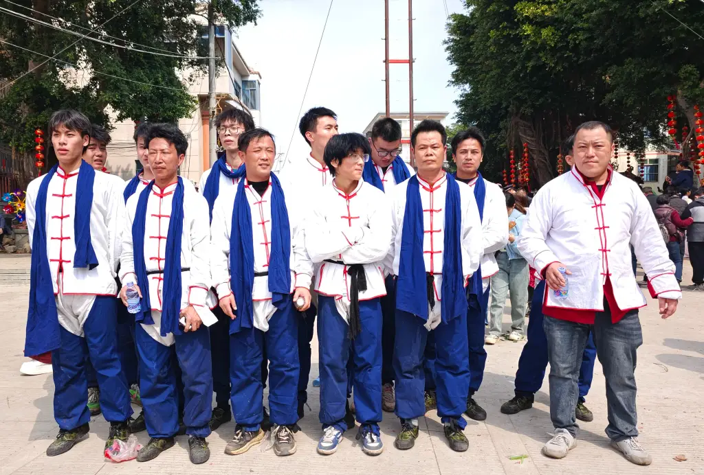 500年传承的惊险民俗！莆禧古城爬刀梯闹元宵，你敢挑战吗？  第5张