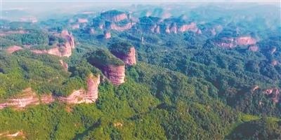 丹霞山1.2亿年的生态密码：微生物如何上演生死大戏？