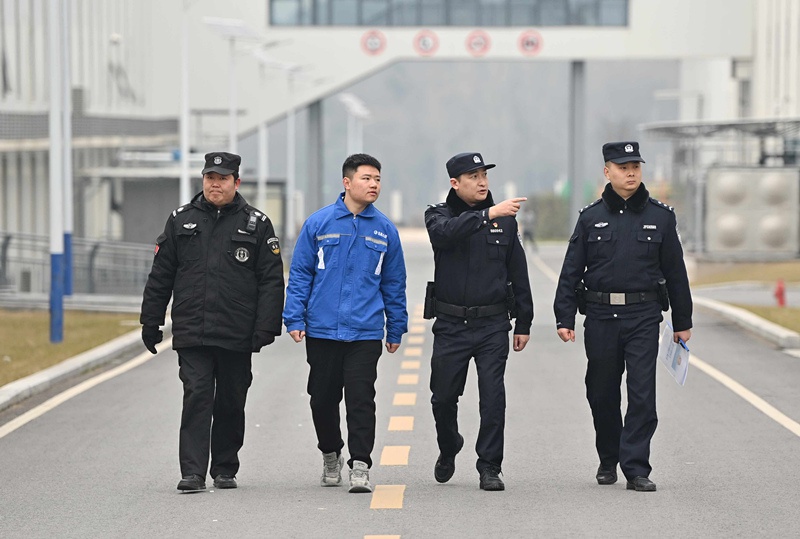 绵阳高新区公安如何为春节后企业开工保驾护航？  第2张