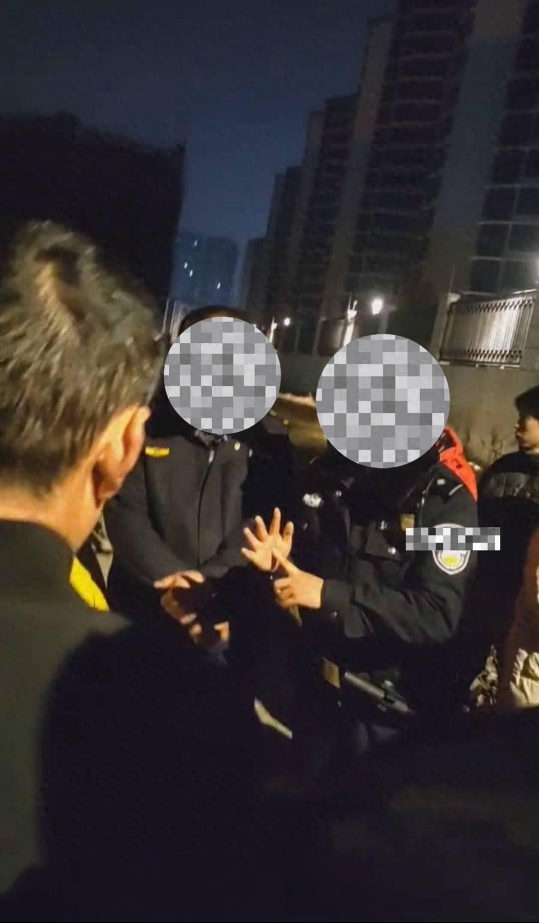 城管凌晨出动，为何选择深夜执法？背后真相令人