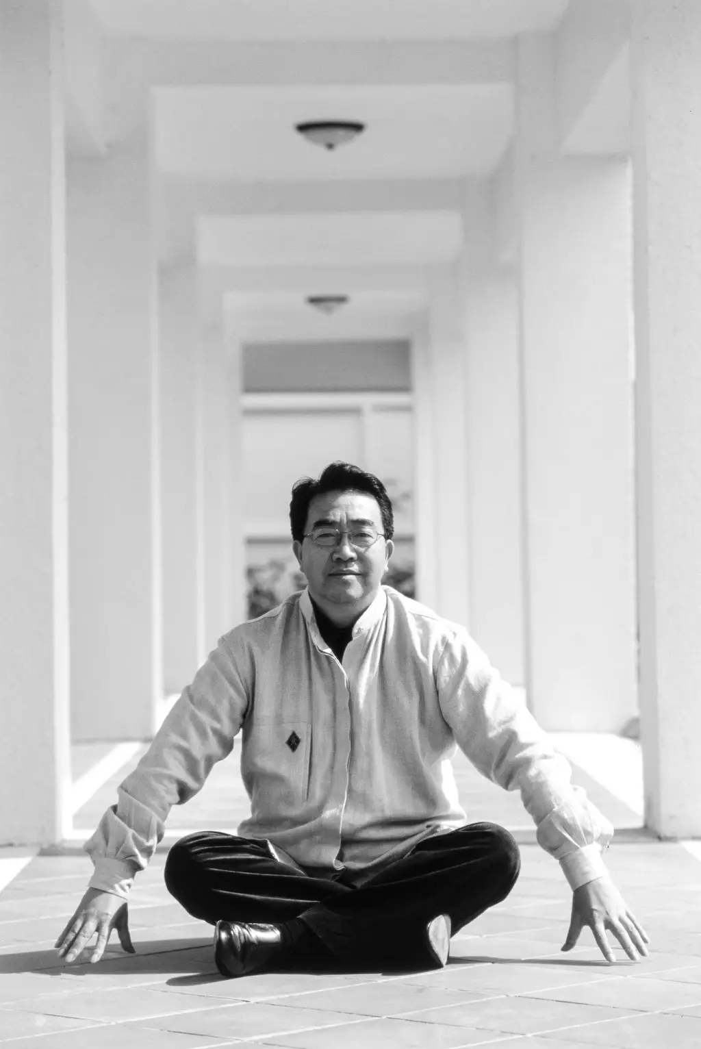 陈逸飞逝世二十周年回顾展即将启幕，你准备好感受他的艺术乡愁了吗？  第2张