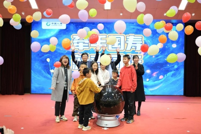 你的孩子是否错过了这场激发艺术潜能的盛宴?国寿小画家活动精彩回顾 第3张 你的孩子是否错过了这场激发艺术潜能的盛宴?国寿小画家活动精彩回顾 第3张