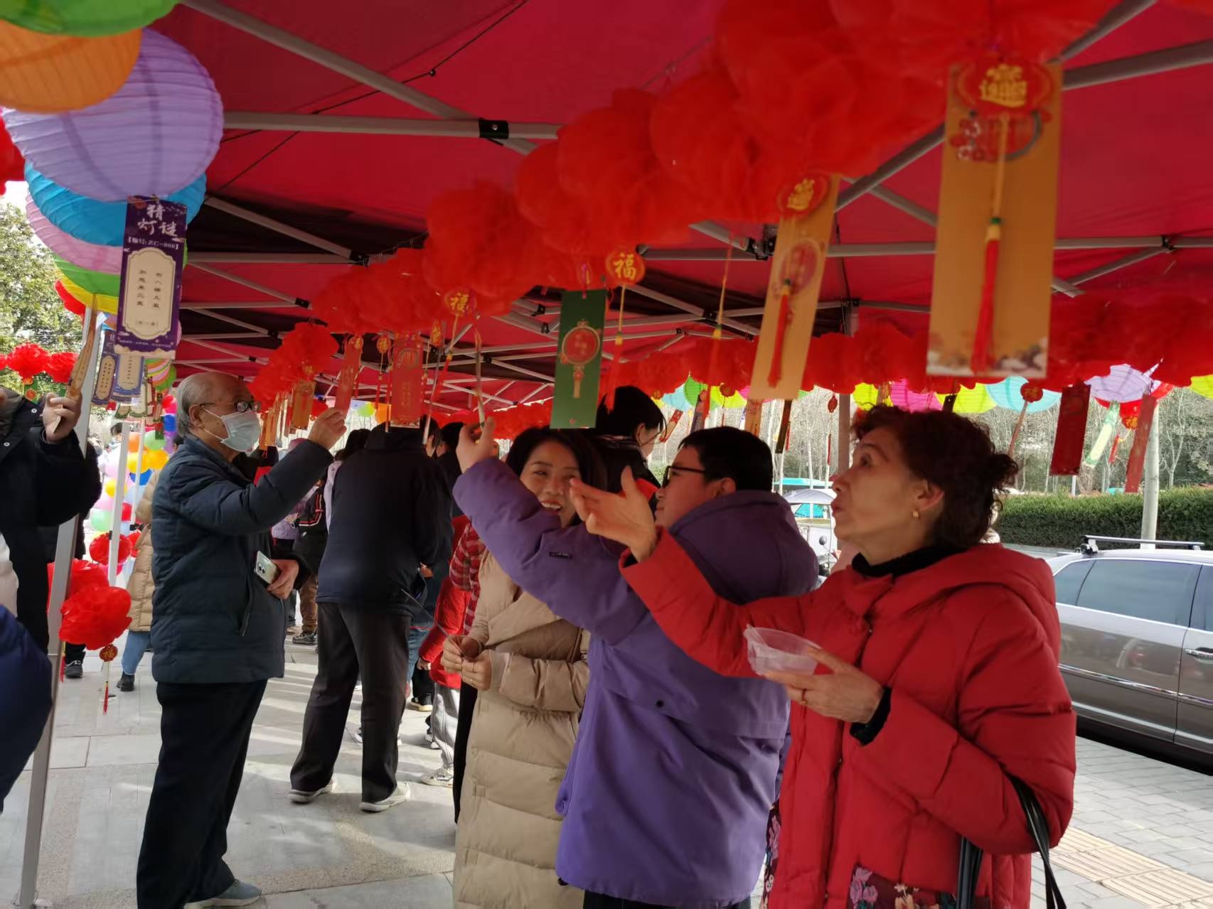 元宵节还能这样过？雁塔区司法局的普法活动让你猜灯谜学法两不误  第4张