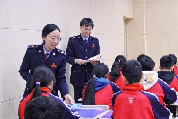 你知道税收的奥秘吗？一起来探索大象王国的税收之旅