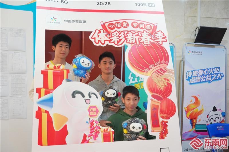 福州羽毛球大赛圆满收官！676名选手激战920场，你错过了哪些精彩瞬间？  第7张