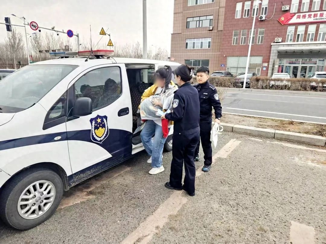 5岁脑病男童办证难，民警暖心上门解难题