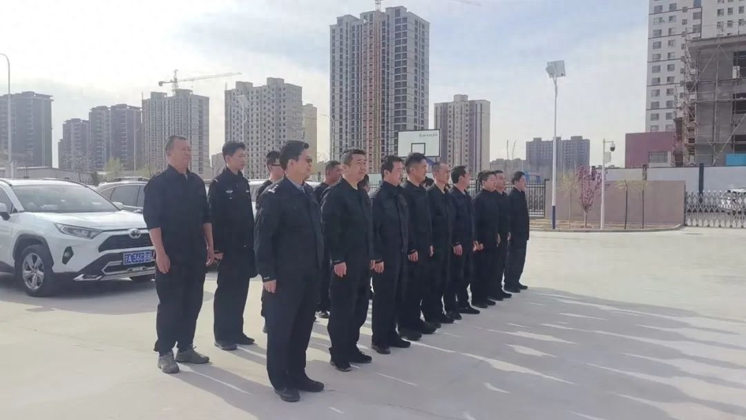北京西路派出所体能训练大揭秘！50岁所长为何能领跑全场？