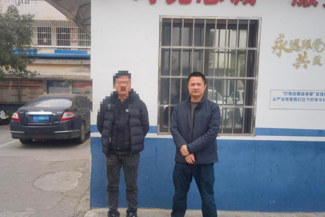 白天上班晚上送外卖，深夜竟变身拉车门大盗！这位时间管理大师到底有多疯狂？  第3张
