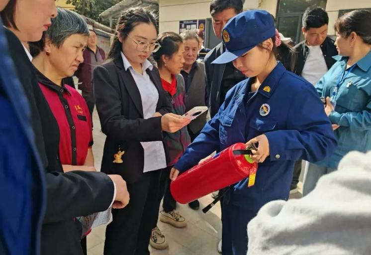 惊心动魄！你家防火措施真的到位了吗？这场演练让50人瞬间清醒  第3张