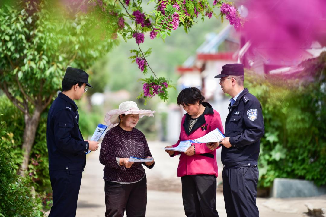 五月甘肃公安忙啥？送安全进田间地头，反诈宣传超硬核  第6张
