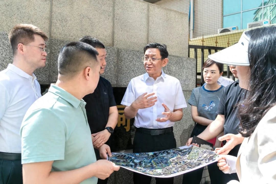 5月16日区委书记深入多地调研城市有机更新，啥情况？  第1张