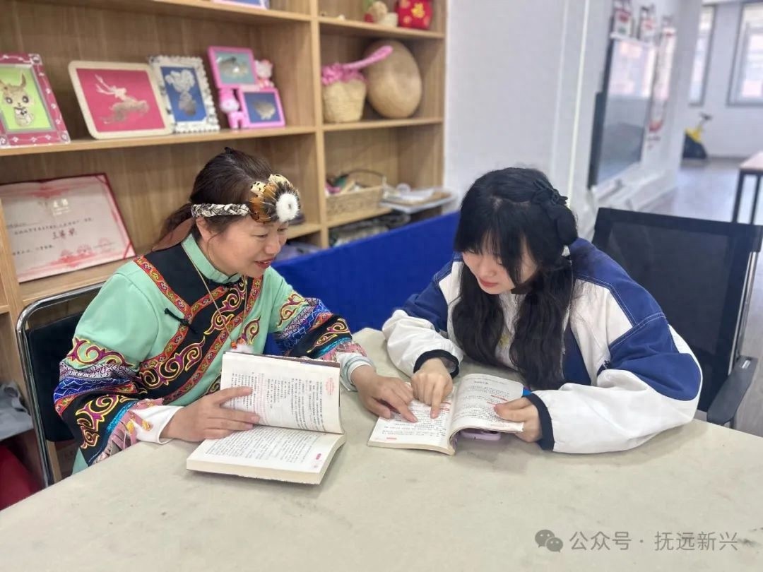 全力迎接旅发大会！新兴社区‘墨香润社区 书香入万家’读书分享会亮点何在？