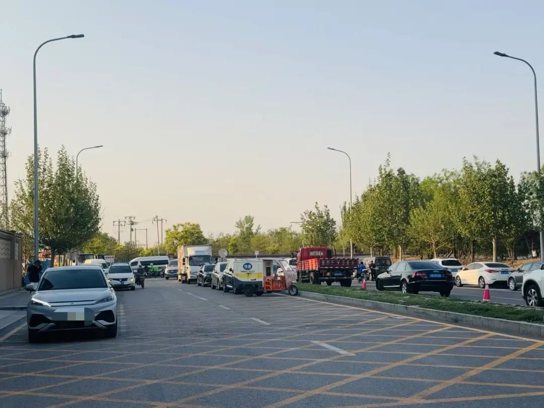 通州区台湖镇这块闲置空地能否成停车场？停车难咋解  第2张