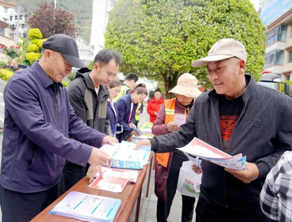 5·17金川县多单位开展三电设施安全保护宣传？增强群众意识