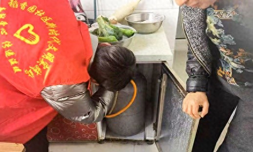 春节安全大检查！社区网格员如何守护独居老人的燃气安全？  第1张