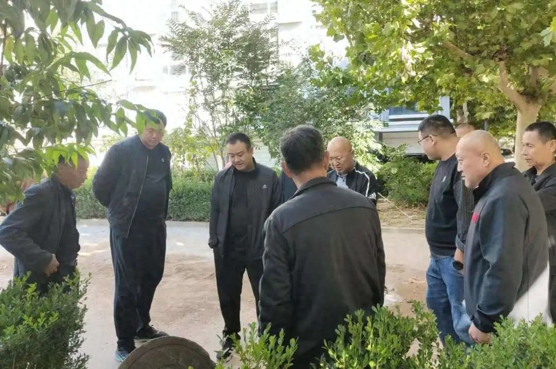 12345热线竟收到表扬信？棣丰街道邓明金深夜坚守，温暖了整个小区  第1张
