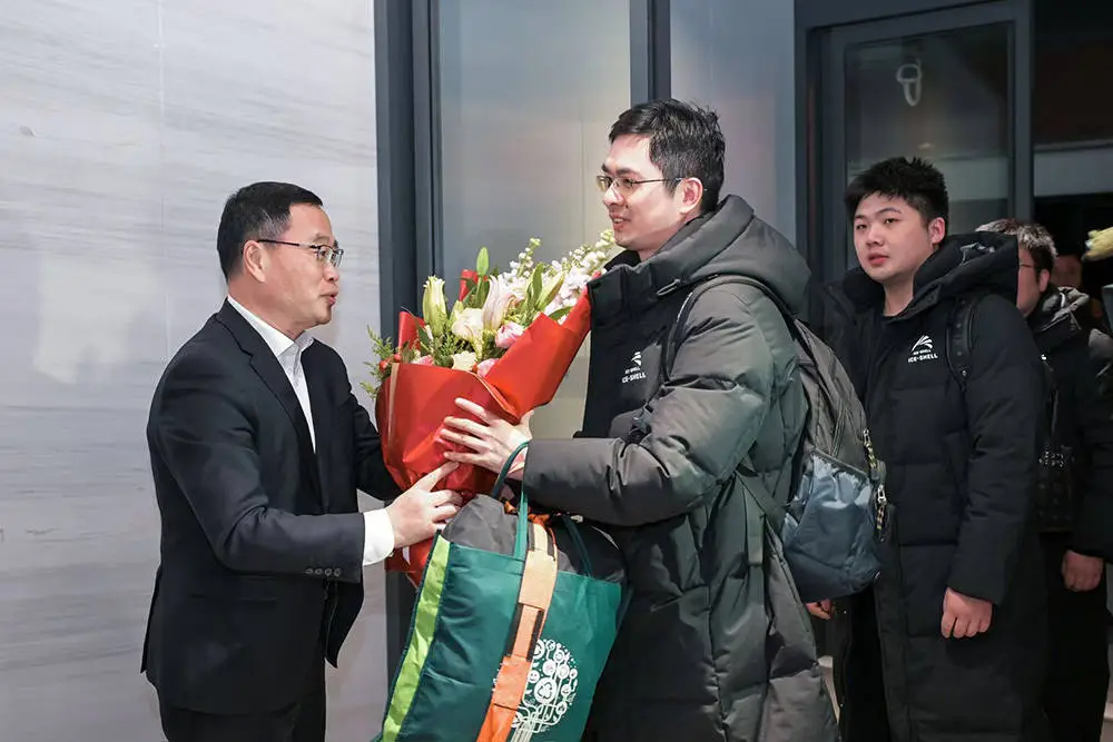 上海医疗队驰援西藏震区，他们如何完成数十例复杂手术？震撼归来