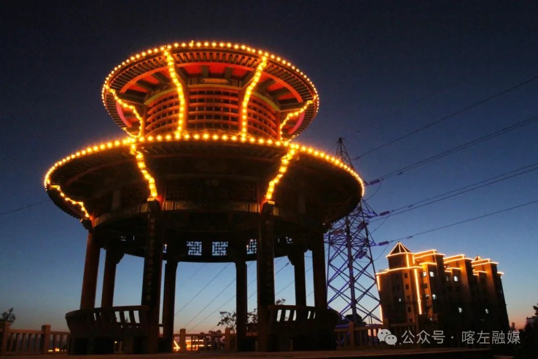 夜幕下的东山森林公园，189级台阶竟变身流光溢彩的溪流！你见过这样的奇景吗？  第4张