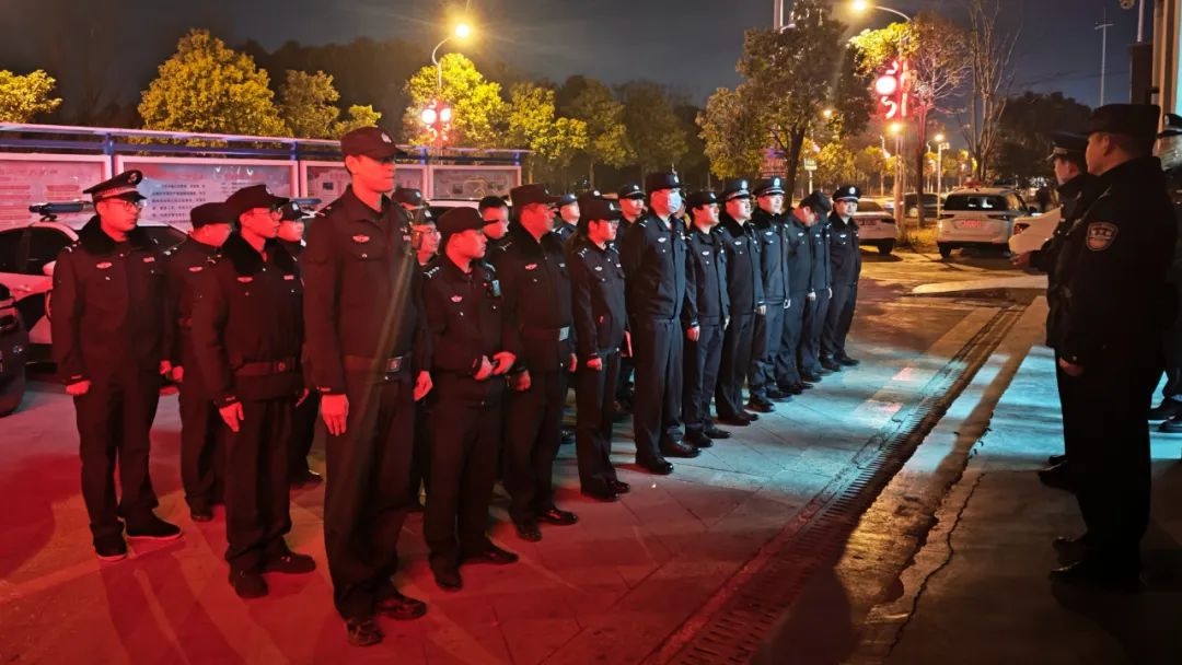 春节前夕，岳阳警方如何守护你的安全与幸福？揭秘夜间治安巡防行动  第5张