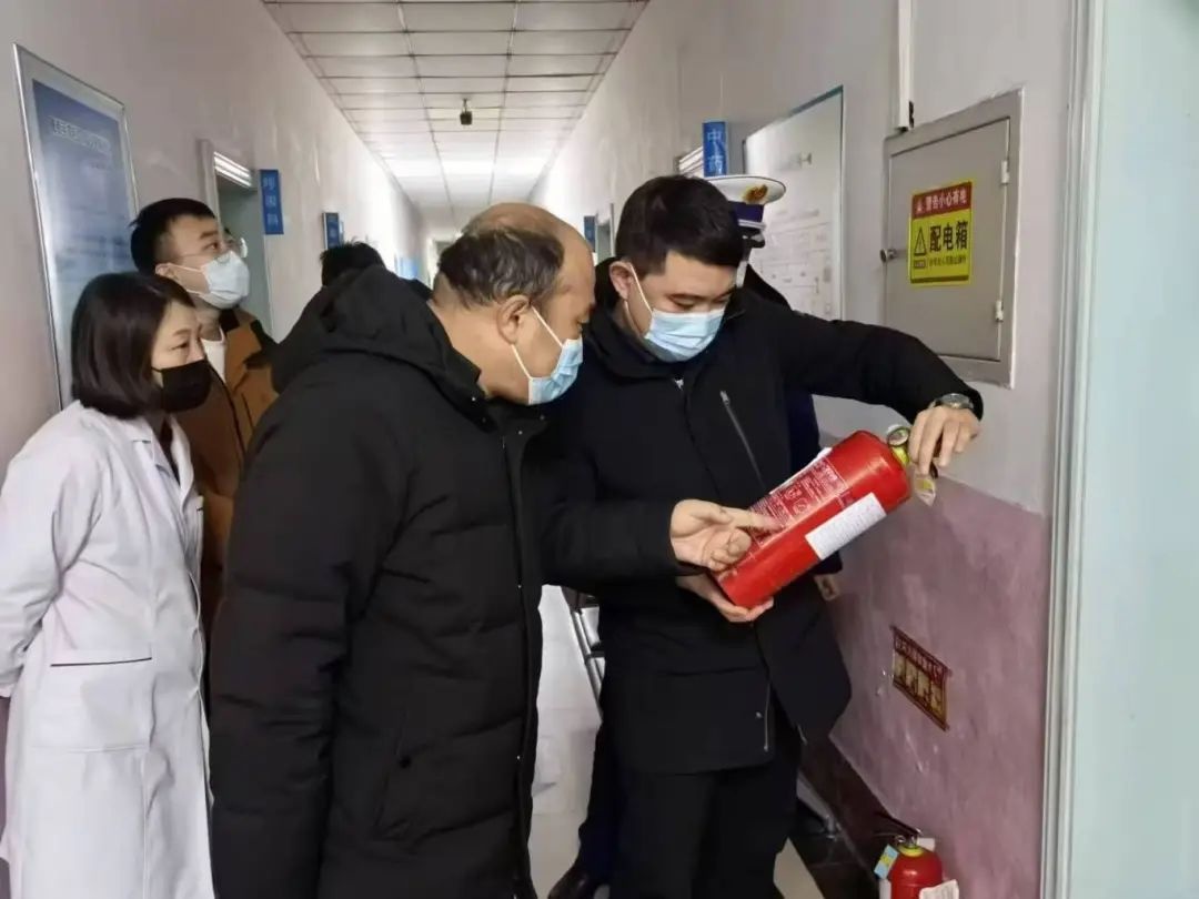 区长黄鹏夜查安全生产，这些隐患你注意到了吗？  第6张