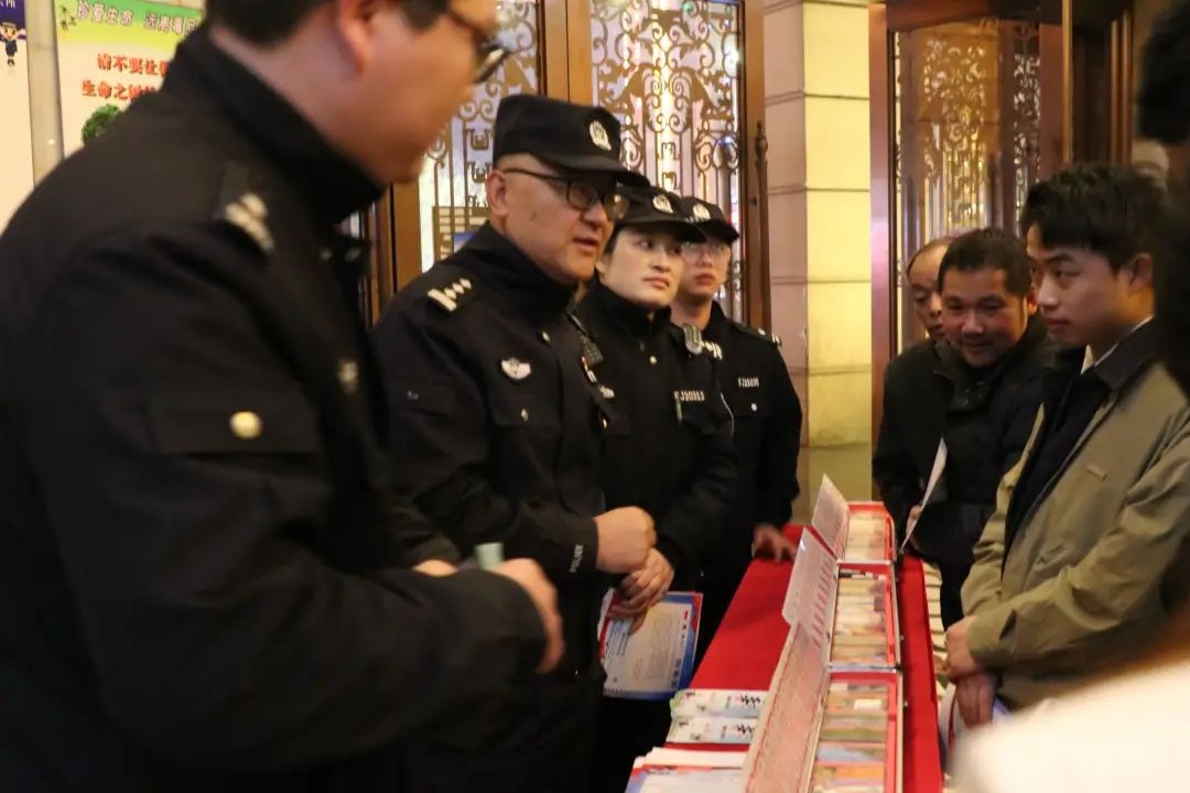 KTV里竟然藏着这些毒品!你知道如何防范吗? 第2张 KTV里竟然藏着这些毒品!你知道如何防范吗? 第2张