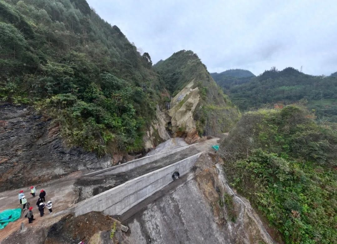 暴雨肆虐，富宁道路损毁严重！3个月抢修后，出行安全能否保障？  第1张