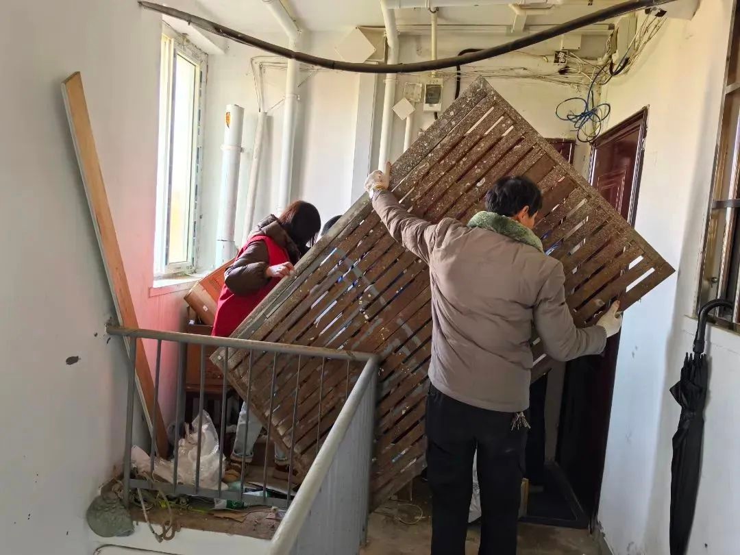 冬春火灾高发期，你家安全吗？石化街道志愿者上门送平安  第4张