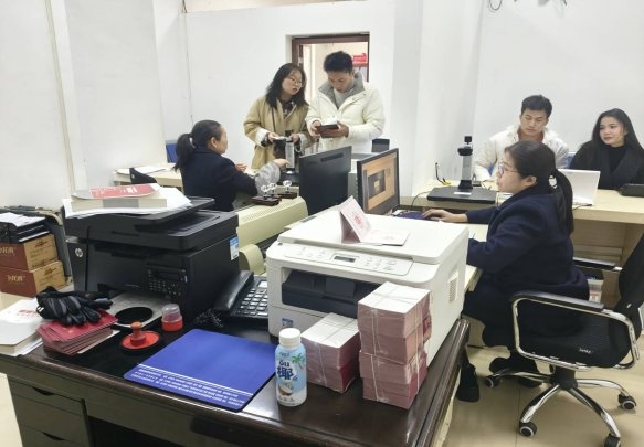 2·14情人节，册亨县民政局如何让新人感受传统婚俗的魅力？  第2张